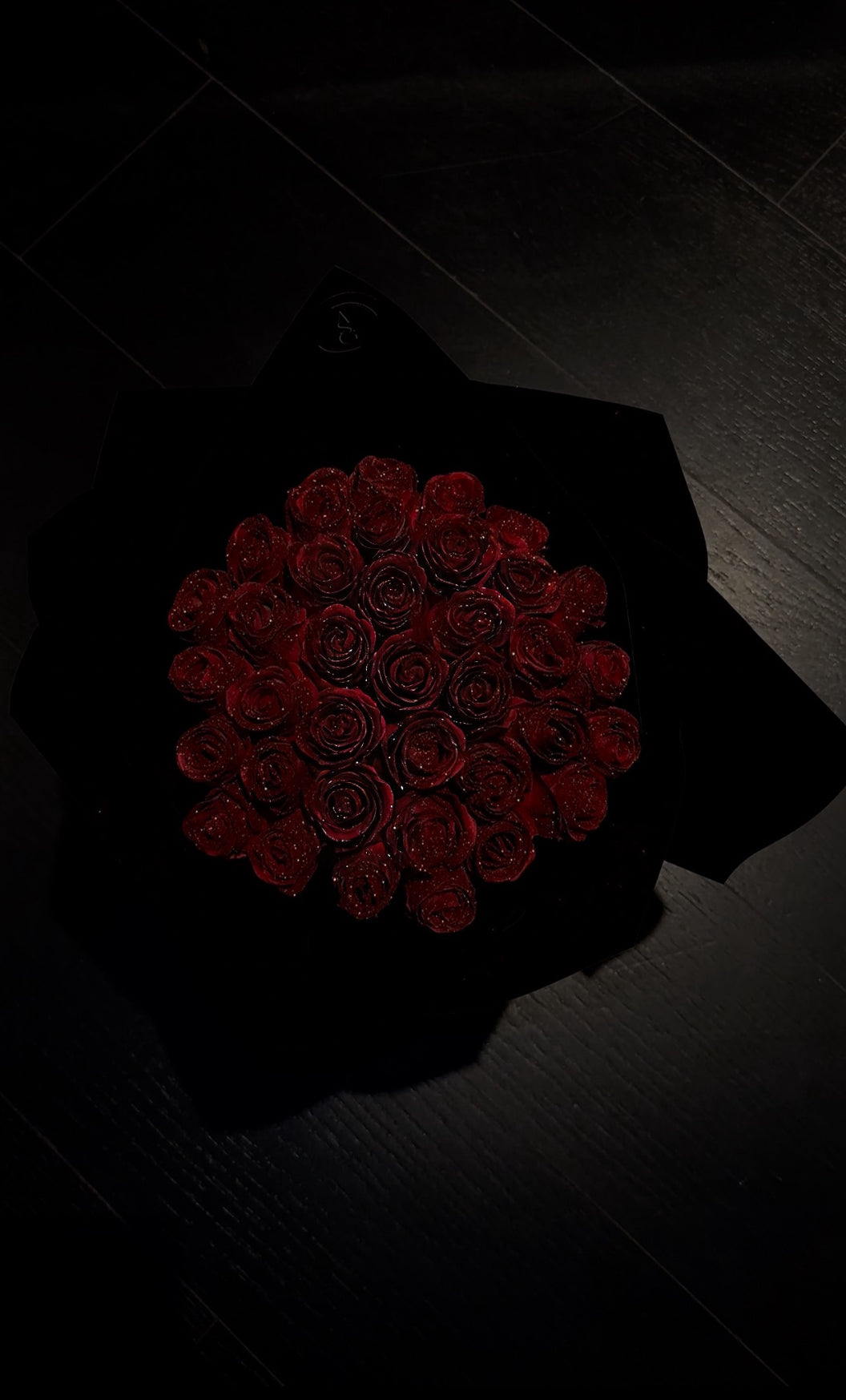 Glitter artificial rose bouquet